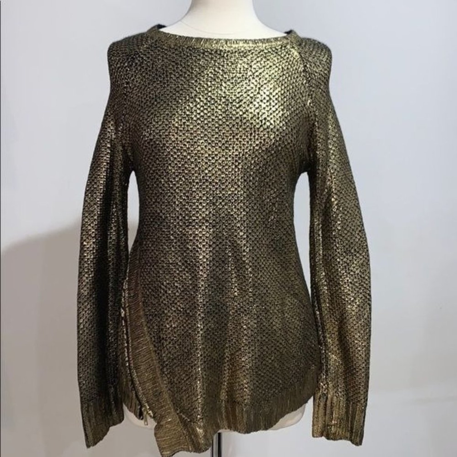 Romeo & Juliet Couture Gold Metallic Knit Sweater Women's Small Nwot